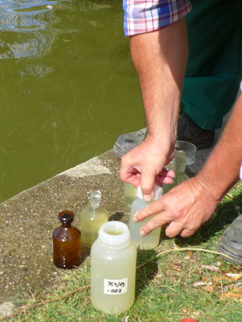 Wasseruntersuchung am Engelbecken
