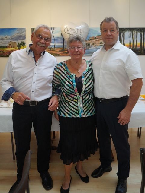 Bezirksbürgermeister Frank Balzer gratuliert zum 60. Hochzeitstag. (Bild: BA Reinickendorf)