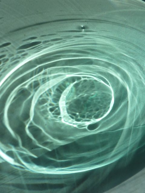 Annette Polzer: Lichtwirbel aus der Serie: Lichtverwerfung, 2016/17, Fotoarbeit auf Tetanalpapier,30x40cm (Bild: Annette Polzer)