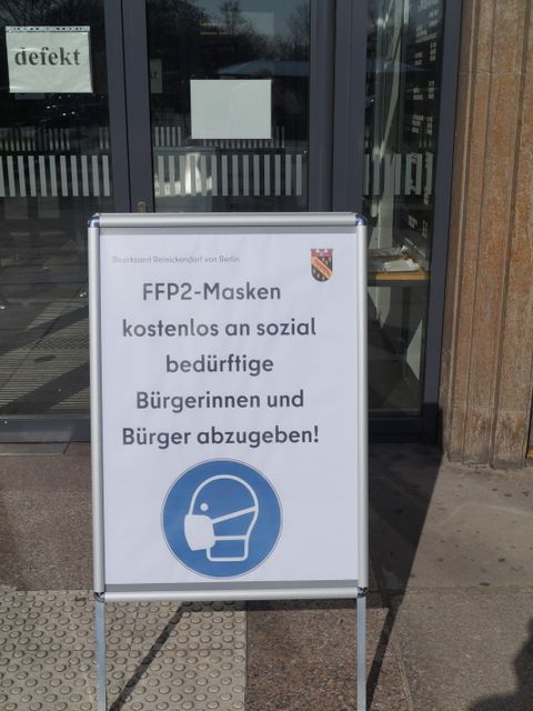 Bezirksamt Reinickendorf verteilt FFP2-Schutzmasken an Personen mit geringem Einkommen (Bild: BA Reinickendorf)