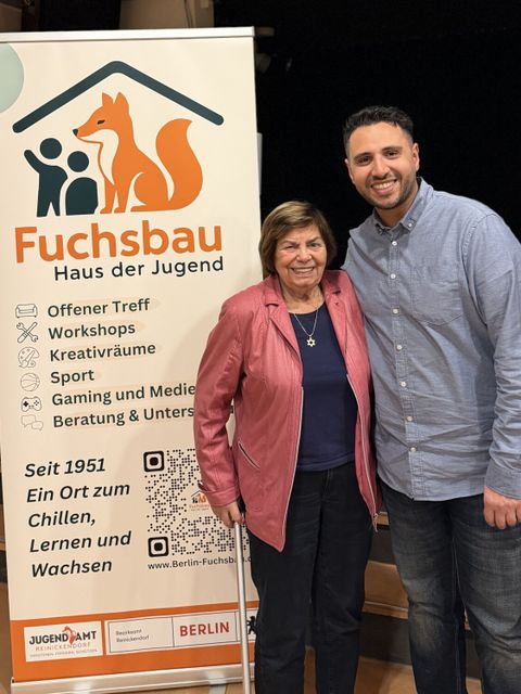 v.l. Zeitzeugin Ruth Winkelmann und Leiter des Fuchsbaus Mohammed Jouni (Bild: BA Rdf)