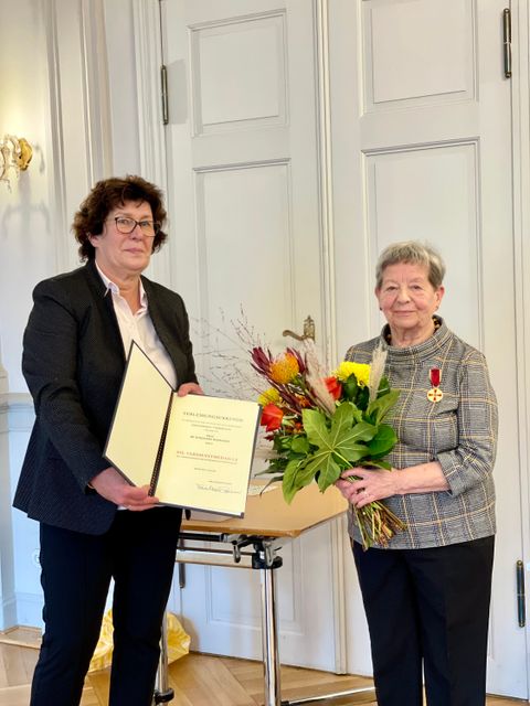 Bezirksbürgermeisterin Maren Schellenberg und Frau Dr. Reinhardt (Bild: Bezirksamt Steglitz-Zehlendorf)