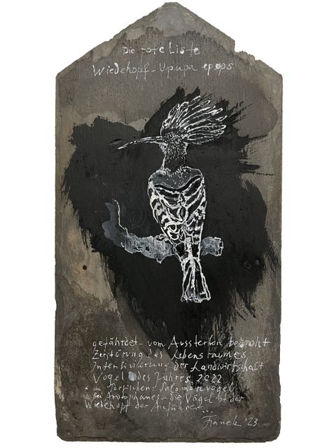 The spirits of vanishing BIRDS, Wiedehopf, 2023, Mischtechnik auf Schieferziegel, 46 x 23,5 cm