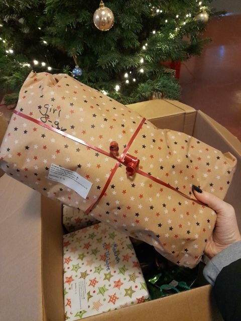 5. Dezember 2022: Geschenkeaktion zugunsten Charkiwer Schülerinnen und Schüler, Goethe-Gymnasium Lichterfelde