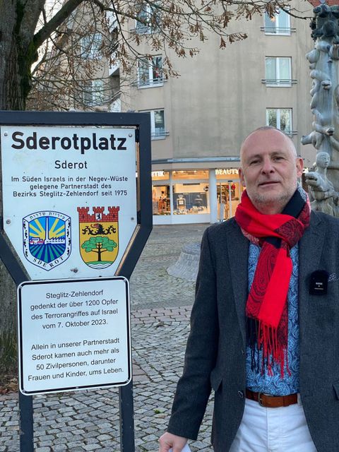 Der Partnerschaftsbeauftragte des Bezirksamtes bekundet seine Solidarität mit den israelischen Partnerstädten