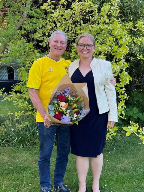 Unmittelbar nach der Wahl durch den Gemeinderat am 22. Mai 2024: Maja Højgaard mit Amtsvorgänger Kent Magelund
