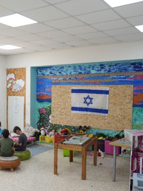 Bei Unterricht und Spiel verleiht das Kinderhaus Ruhama seinen kleinen Besuchern Stabilität und Sicherheit.