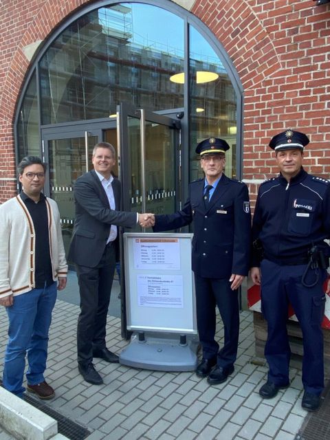 Von links nach rechts: Dr. Boryano Rickum, Tobias Dollase, Volker Schattling, Michael Rendelmann
