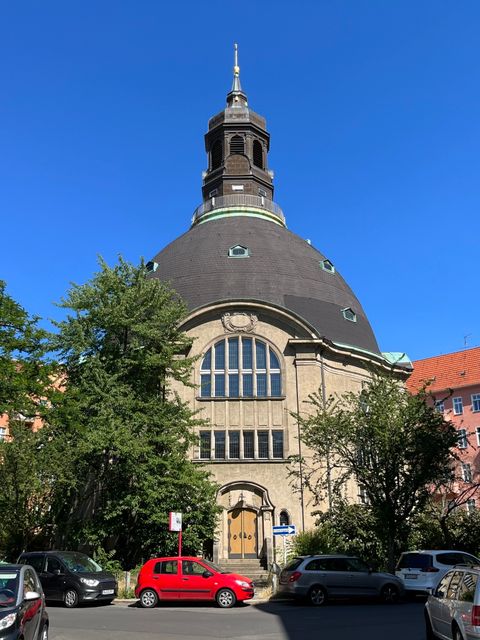 Königin-Luise-Gedächtniskirche am Gustav-Müller-Platz