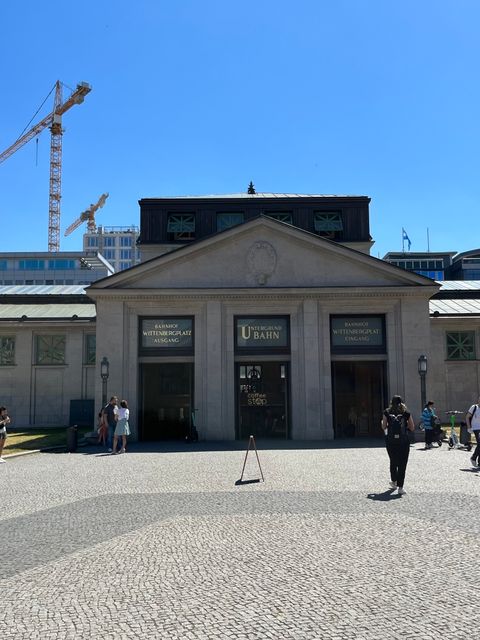 Eingangsbereich U-Bahnhof Wittenbergplatz