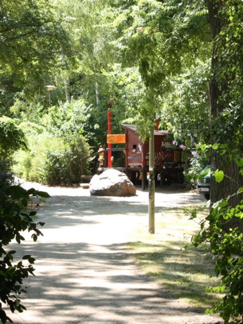 Ansicht des Boseparks mit dem Kinderspielplatz