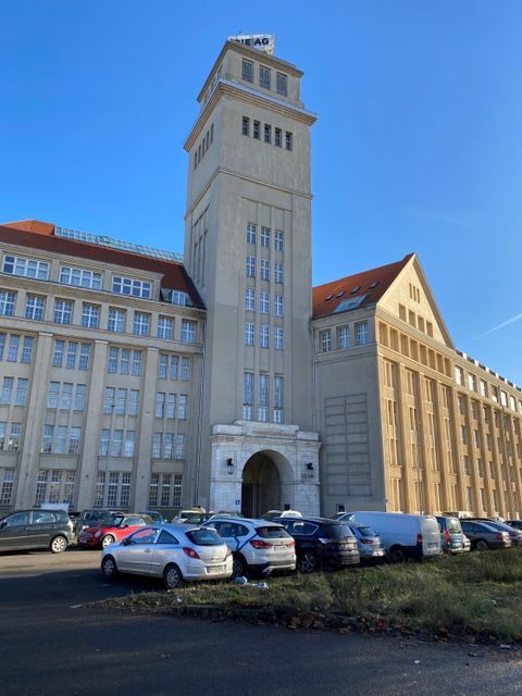 Peter-Behrens-Bau
