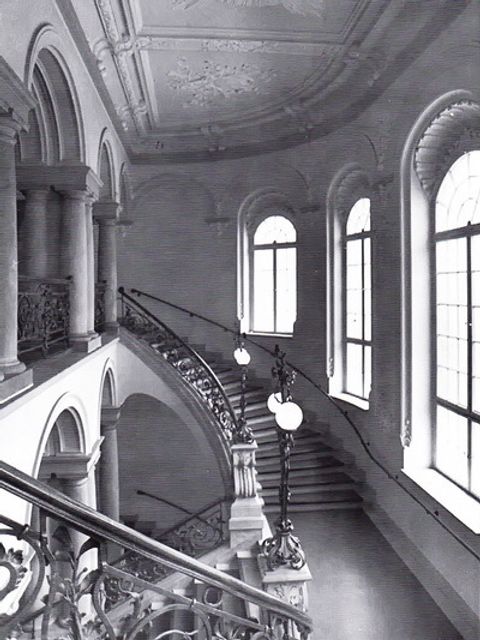 Gerichtsgebäude - Innenaufnahme Treppenhaus