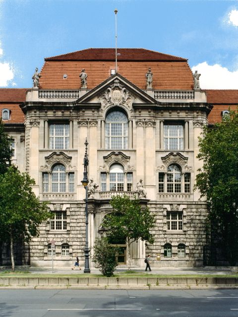 Gebäude des Oberverwaltungsgerichts (Bild: Landesarchiv Berlin)