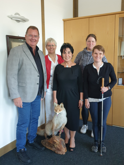 Thomas Hutchison, Claudia Lemke, Bezirksbürgermeisterin Emine Demirbüken-Wegner, Melanie Rosada, Regina Vollbrecht