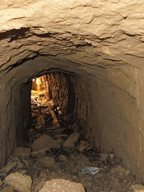 Blick in das Innere des Fluchttunnels in der Bernauer Straße (Bild: Landesdenkmalamt Berlin, Foto: Kay-Uwe Uschmann)