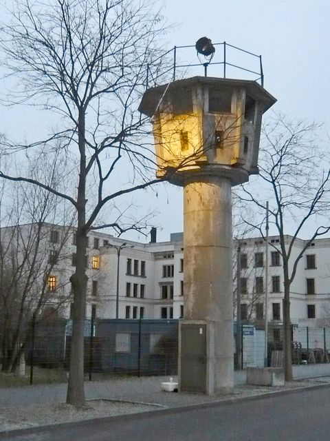 Beobachtungsturm Erna-Berger-Straße (Bild: Landesdenkmalamt Berlin, Christina Czymay)