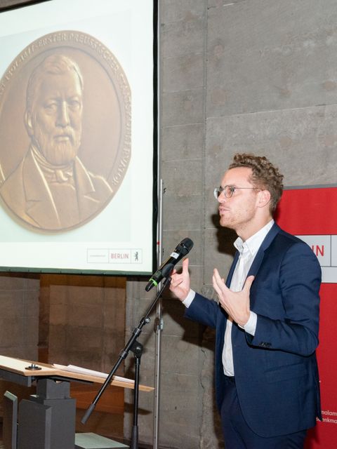 Begrüung durch Landeskonservator Dr. Christoph Rauhut (Bild: Landesdenkmalamt Berlin, Anne Herdin)
