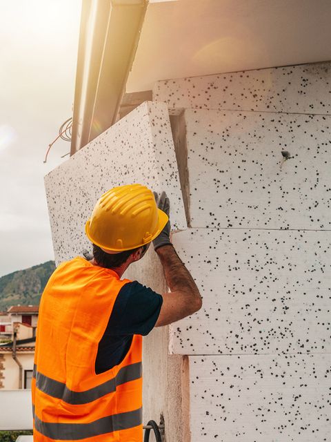 Polystyrene thermal cladding for energy saving on a construction site