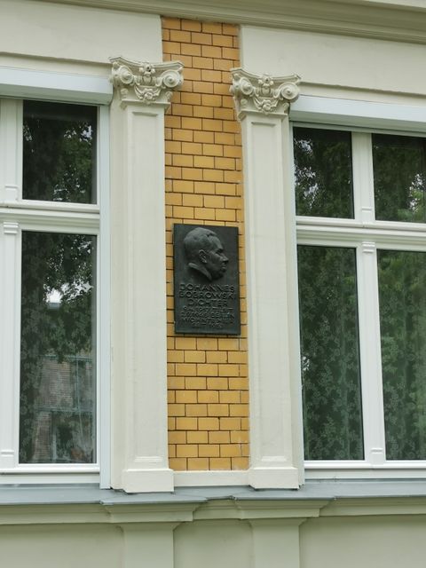 Gedenktafel - Johannes Bobrowski (Bild: Matthias Wiedebusch)