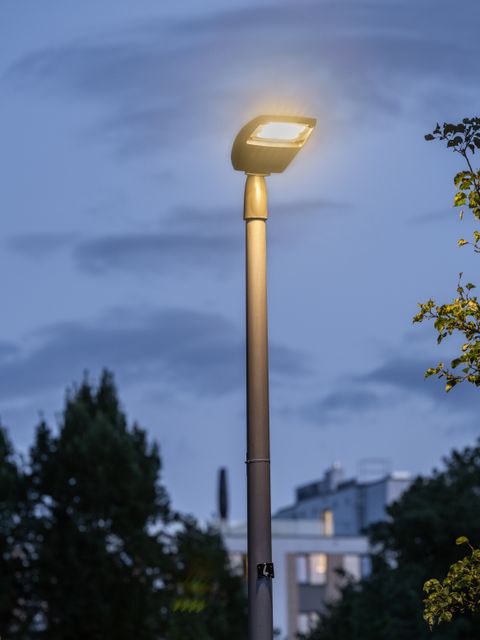 Umrüstung der Straßenbeleuchtung mit LED Leuchten in Berlin Gesundbrunnen (Bild: Linus Lintner Fotografie)