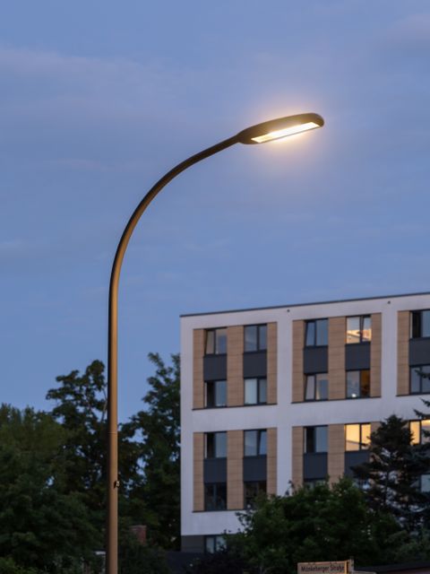 Umrüstung der Straßenbeleuchtung mit LED Leuchten in Berlin Gesundbrunnen (Bild: Linus Lintner Fotografie)