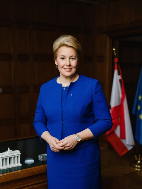 Porträtfoto - Senatorin Franziska Giffey