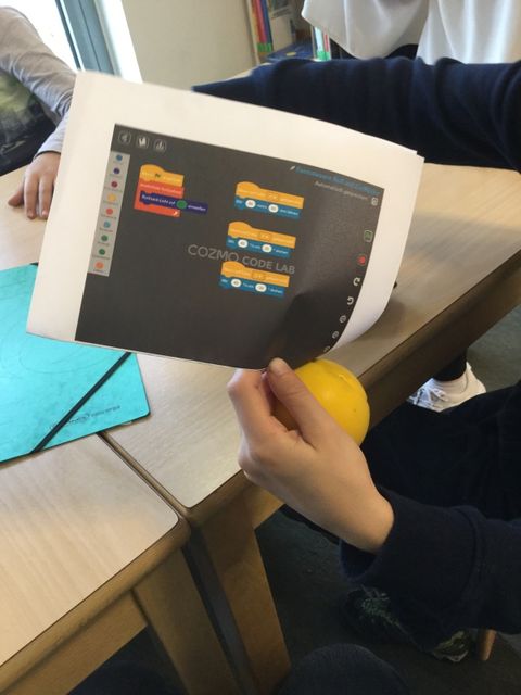 Vorlage zum Programmieren von Cozmo mit Blöcken