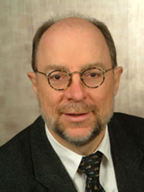 Foto des Kursleitenden Dr. Franz-Werner Dippel
