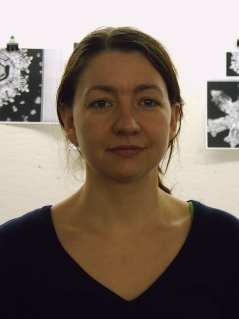 Porträtfoto von der Kursleitenden Ann Schmalwaßer