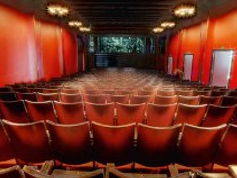 Theater02