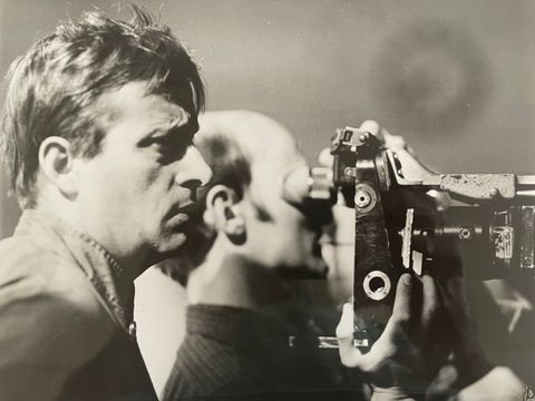 Heiner Carow führte 1973 DEFA-Regie bei „Die Legende von Paul und Paula“ – ein Kultfilm aus DDR-Produktion | In 1973, Heiner Carow directed the DEFA production “The Legend of Paul and Paula” – a cult film produced in East Germany