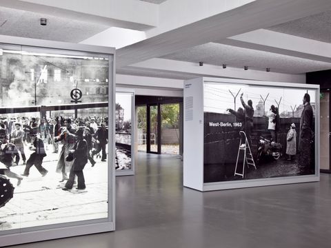 Ausstellungsansicht in der Gedenkstätte Berliner Mauer zum Volksaufstand am 17. Juni 1953