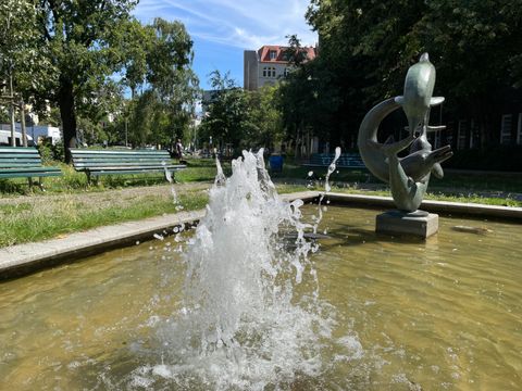 „Delphin-Brunnen“ auf dem Hohenzollernplatz