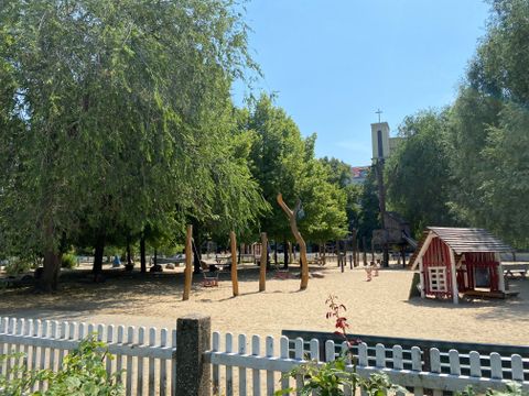 Spielplatz Klausenerplatz
