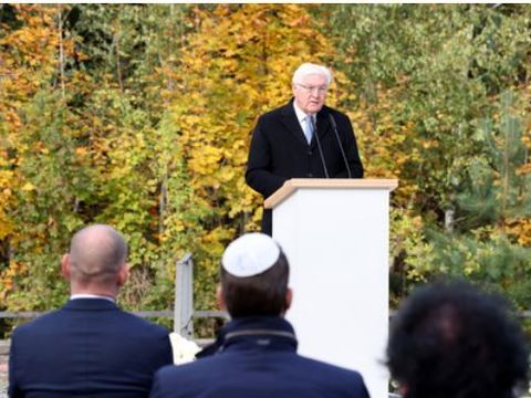 Bundespräsident Frank-Walter Steinmeier am 18. Oktober 2021 an Gleis 17