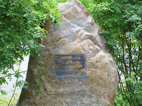 Gedenkstein auf dem Ludwig-Barnay-Platz, 15.6.2009, Foto: KHMM