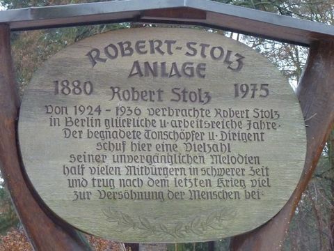 Holztafel für Robert Stolz, 11.12.2010, Foto: KHMM