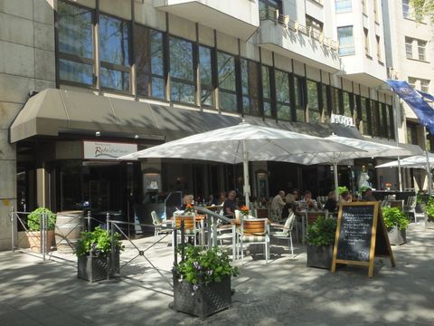 Hausansicht Kurfürstendamm 47 (Bild: Stolpersteine-Initiative CW, Hupka)