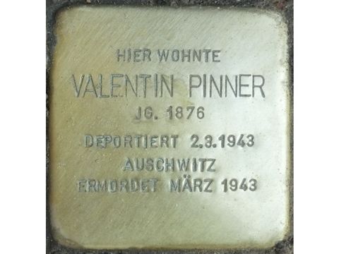Stolperstein Valentin Pinner (Bild: Stolpersteine-Initiative CW, Hupka)
