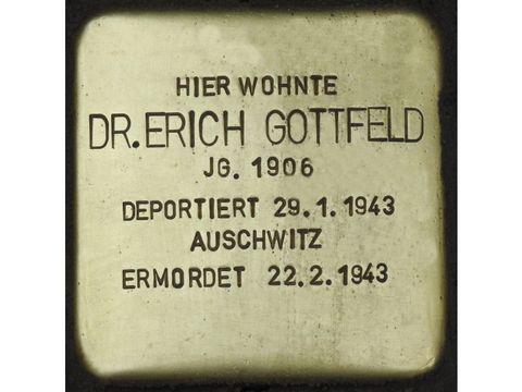 Stolperstein Dr. Erich Gottfeld (Bild: Stolpersteine-Initiative CW, Hupka)