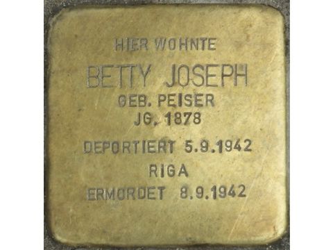 Stolperstein Betty Joseph (Bild: Stolpersteine-Initiative CW, Hupka)