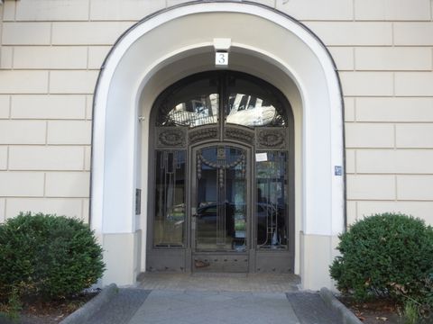 Hausansicht Prager Straße 3 (Bild: Stolpersteine-Initiative CW, Hupka)