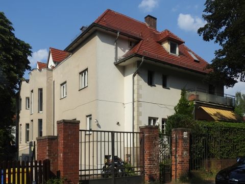 Hausansicht Rüsternallee 23 (Bild: Stolpersteine-Initiative CW, Hupka)