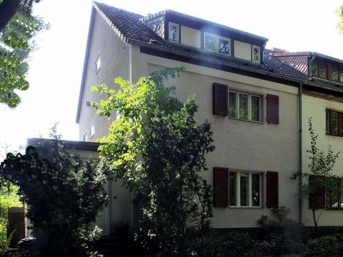 Hausansicht Waldschulallee 7 (Bild: Stolpersteine-Initiative CW, Hupka)