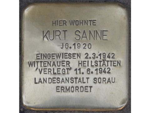 Stolperstein für Kurt Sanne, Sophie-Charlotte-Straße 32