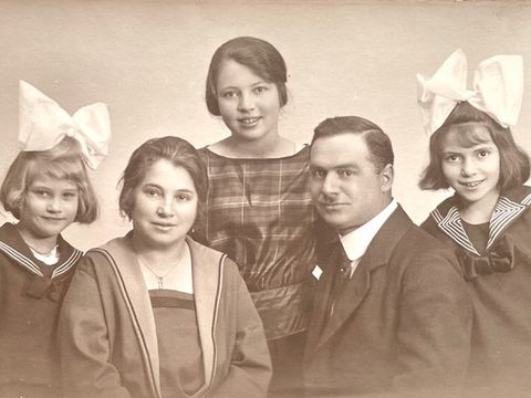 Margot, Clara, Gerda, Rudolf, Ellen-Ruth Liebmann ca 1922