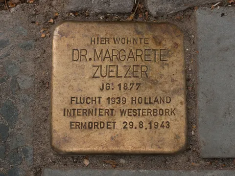 Stolperstein Dr. Margarete Zuelzer, 03.10.2012