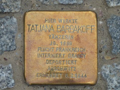 Stolperstein für Tatjana Barbakoff, 3.8.2011, Foto: KHMM