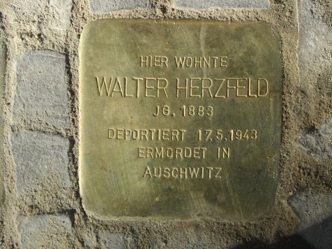 Stolperstein Walter Herzfeld, Foto: F. Siebold
